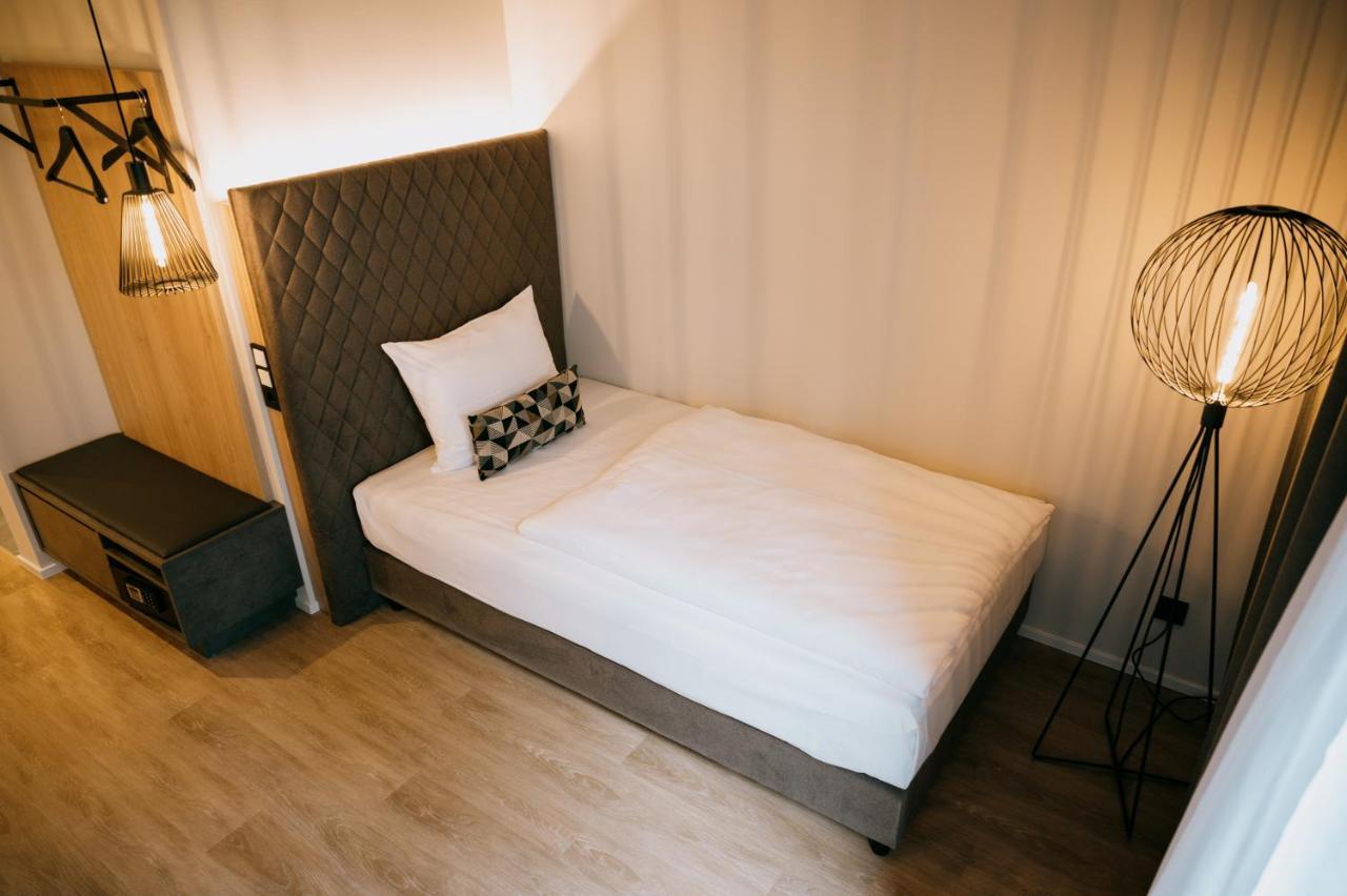LOOM Hotel&Skybar Eislingen Eksteriør billede